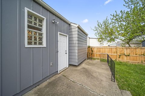 Tiny photo for 926 E 19th Avenue, Columbus, OH 43211 (MLS # 226014085)