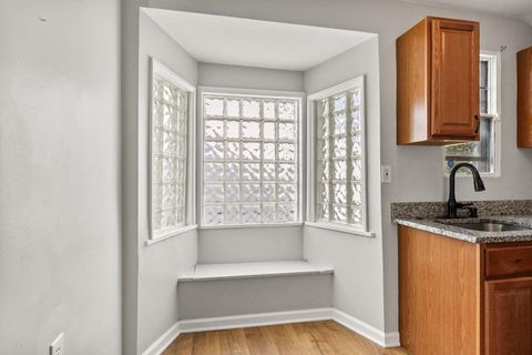 Tiny photo for 926 E 19th Avenue, Columbus, OH 43211 (MLS # 226014085)