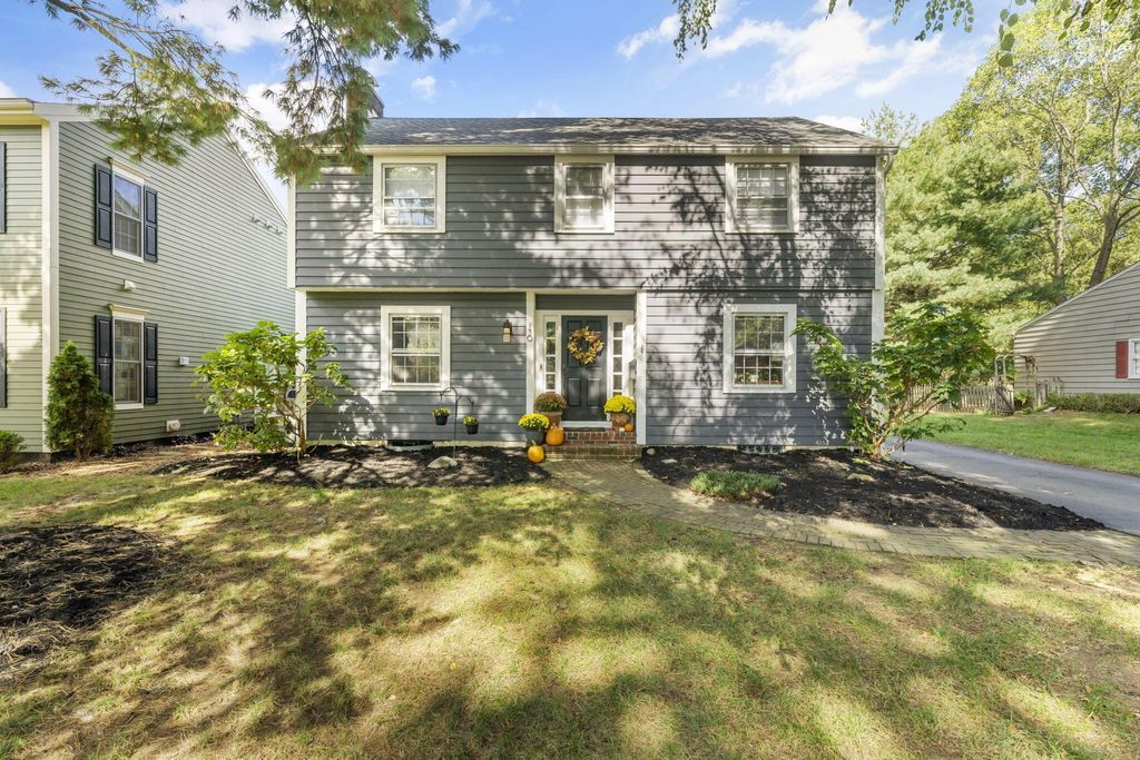 Photo of 130 W Clearview Avenue, Worthington, OH 43085 (MLS # 225040302)