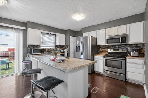 Tiny photo for 3291 Yozuri Drive, Columbus, OH 43232 (MLS # 225044455)