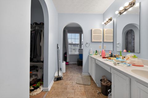 Tiny photo for 3291 Yozuri Drive, Columbus, OH 43232 (MLS # 225044455)