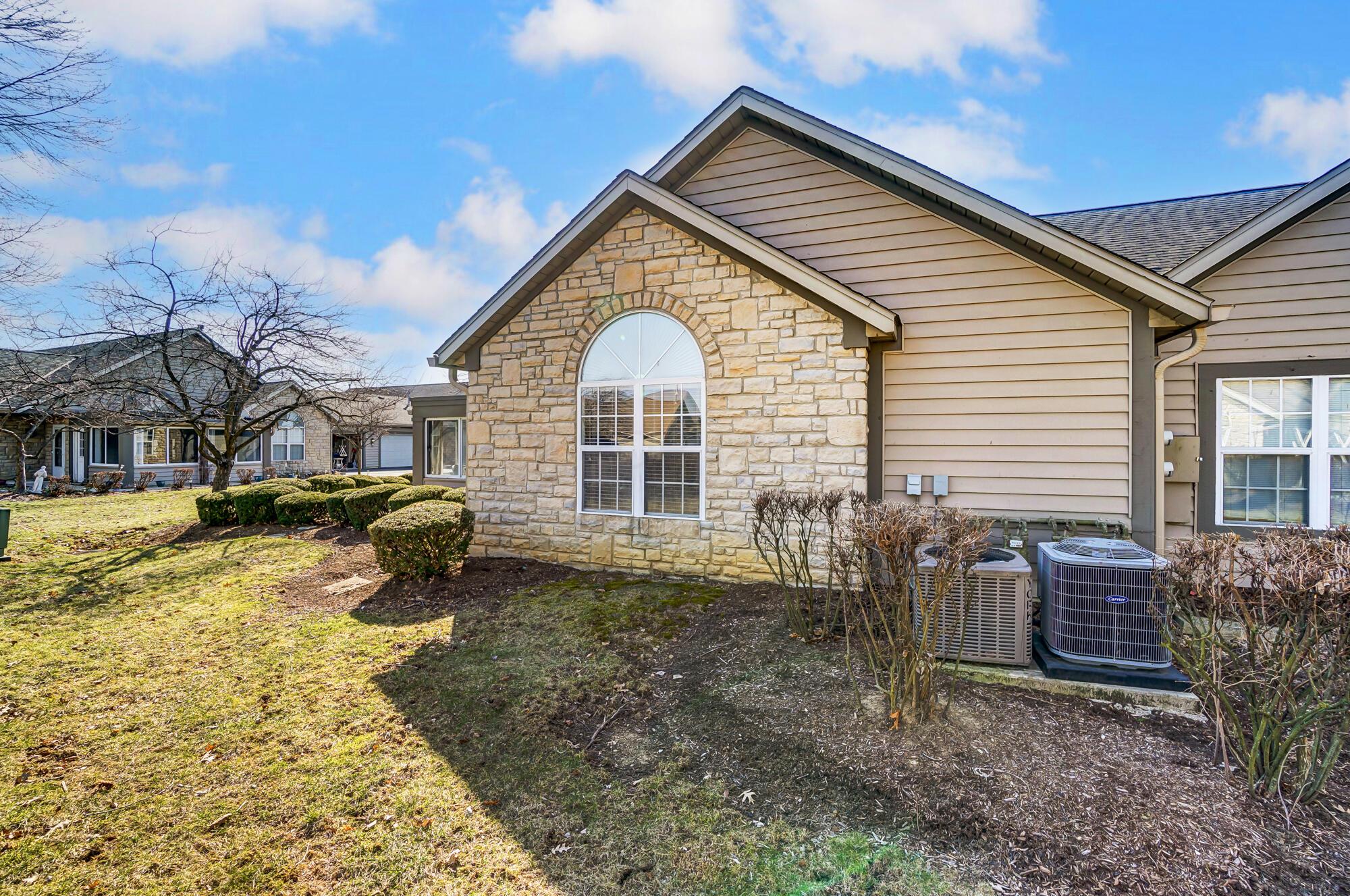 5638 Villa Gates Drive, Hilliard, Ohio image 6