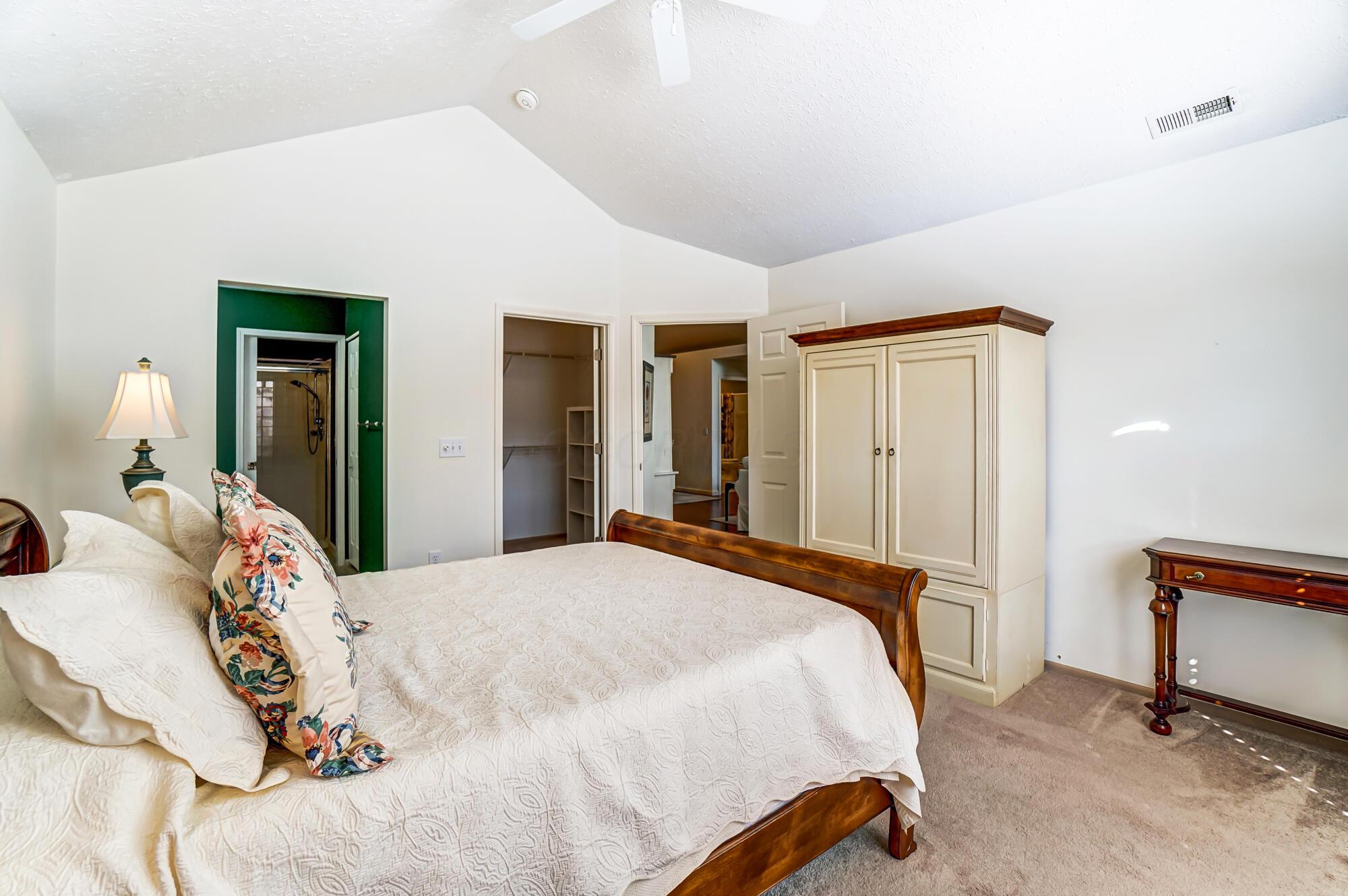 5638 Villa Gates Drive, Hilliard, Ohio image 23