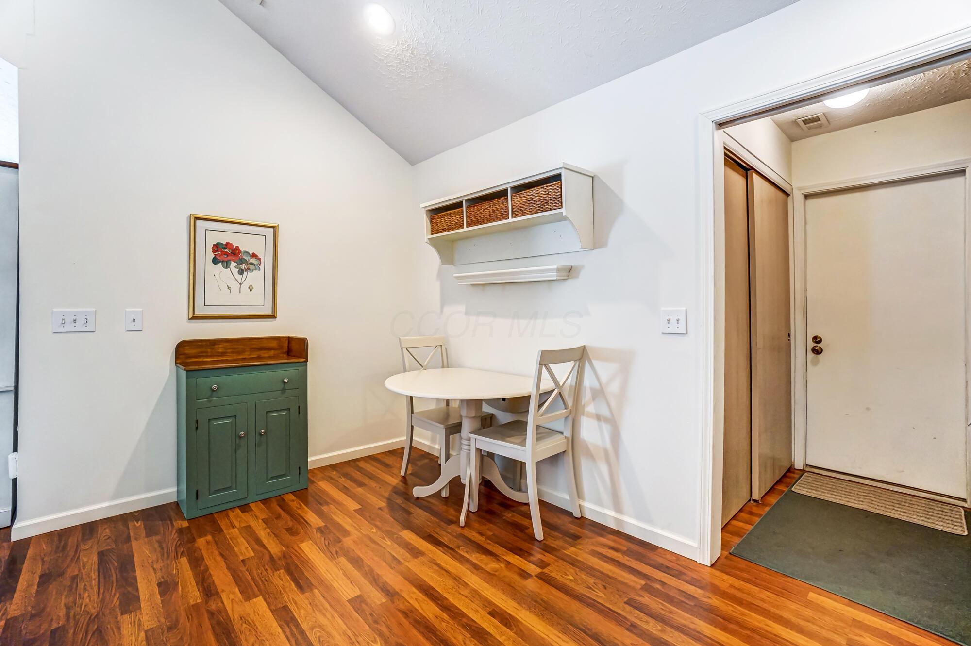 5638 Villa Gates Drive, Hilliard, Ohio image 15