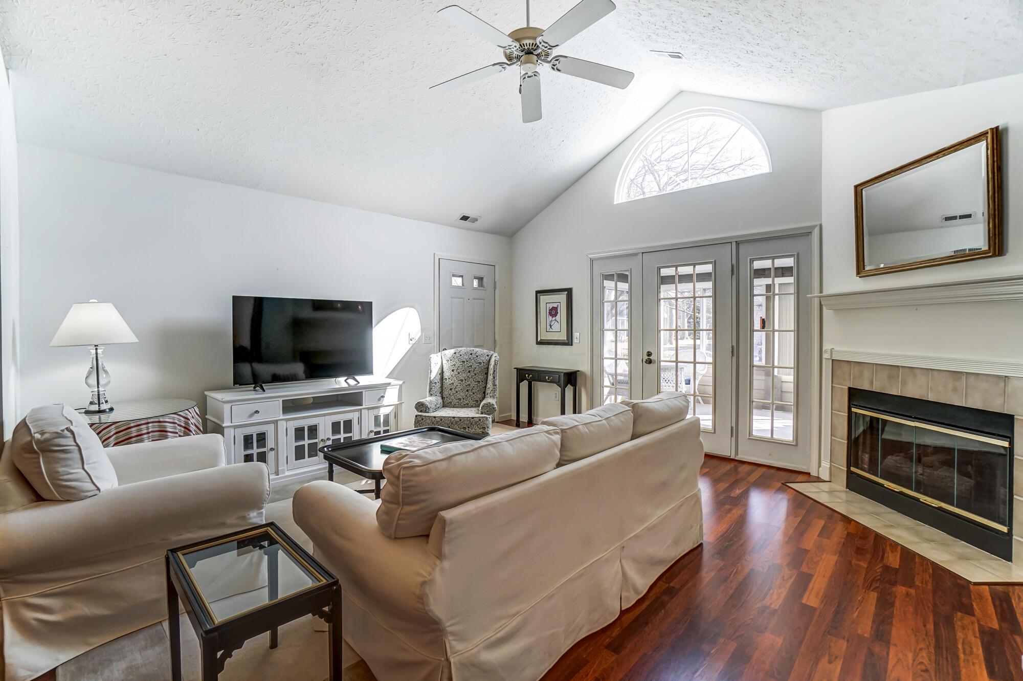 5638 Villa Gates Drive, Hilliard, Ohio image 11