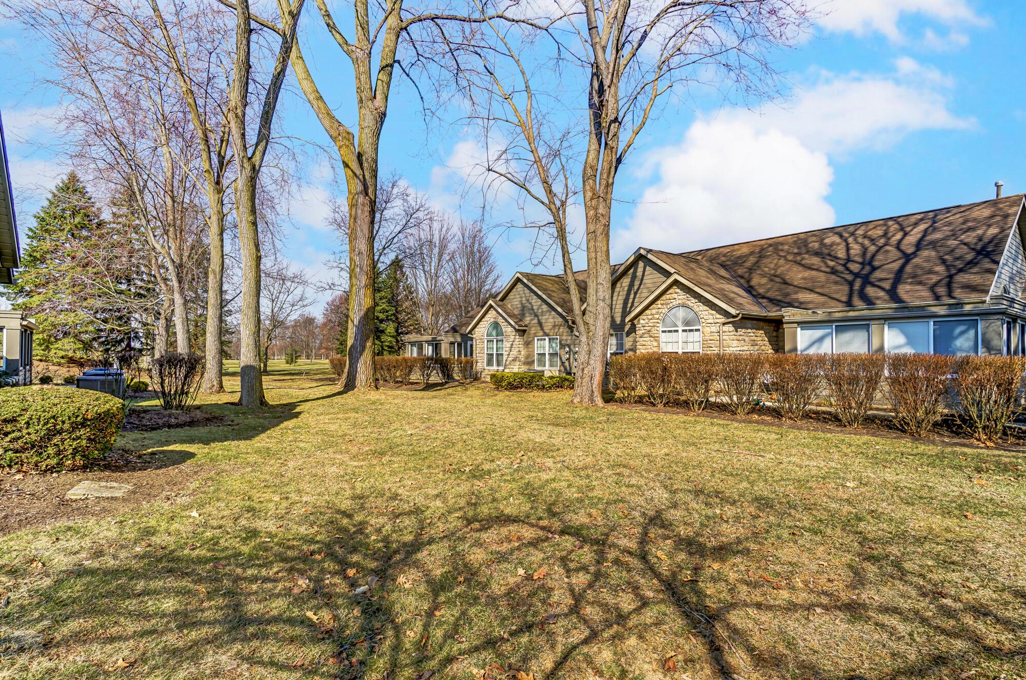 5638 Villa Gates Drive, Hilliard, Ohio image 8