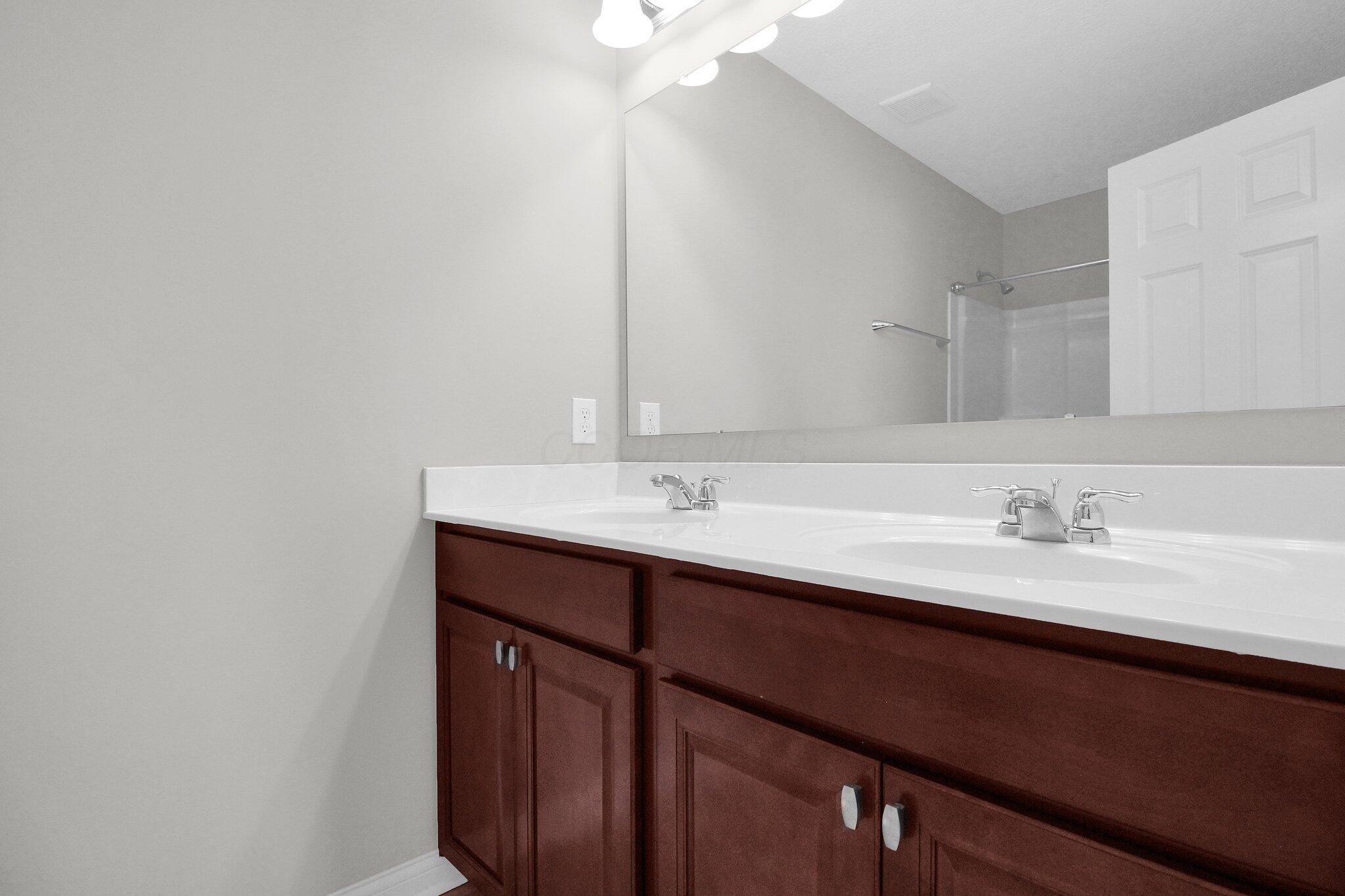 5951 Seldon Drive, Westerville, Ohio image 25