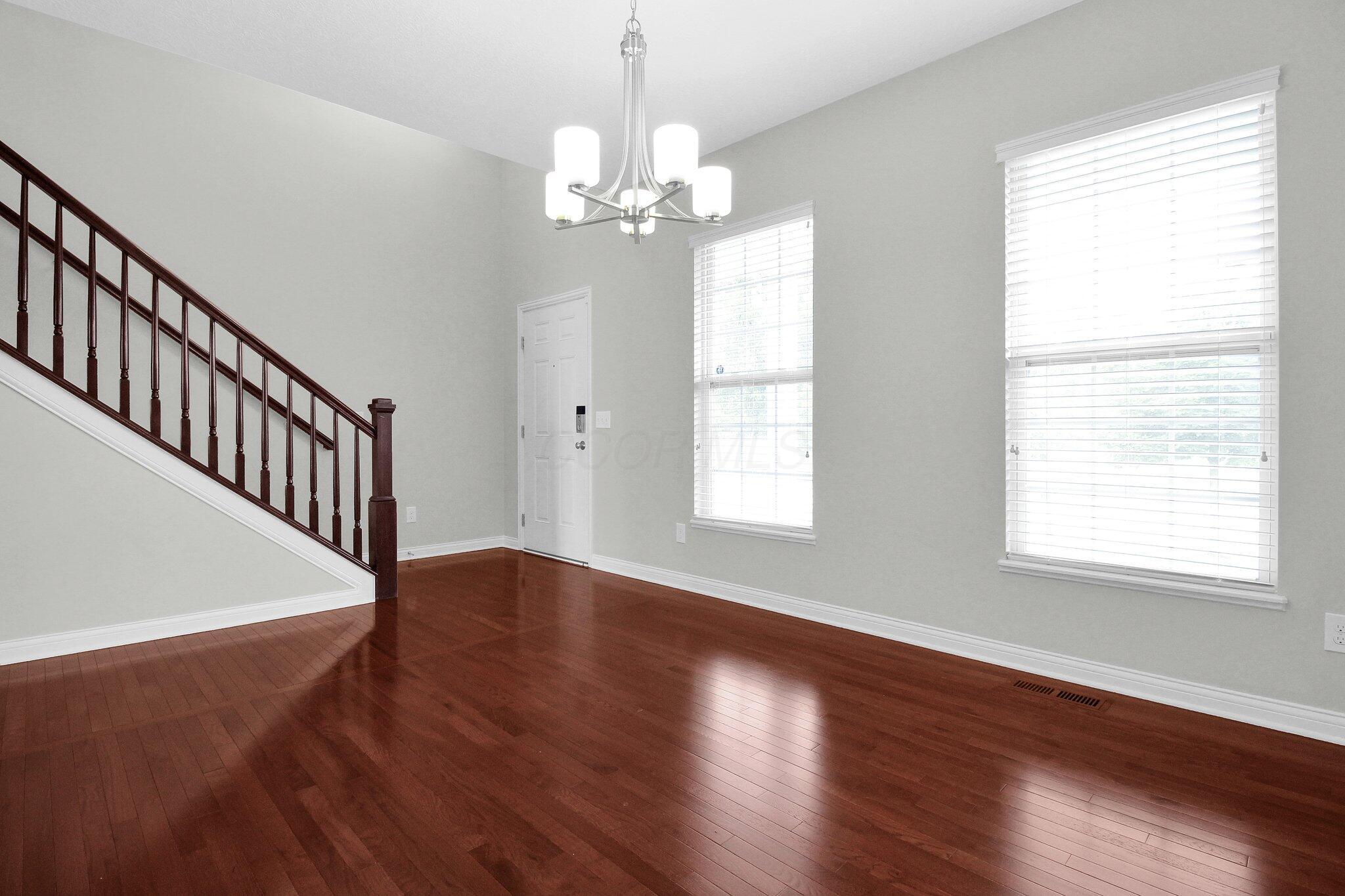 5951 Seldon Drive, Westerville, Ohio image 5