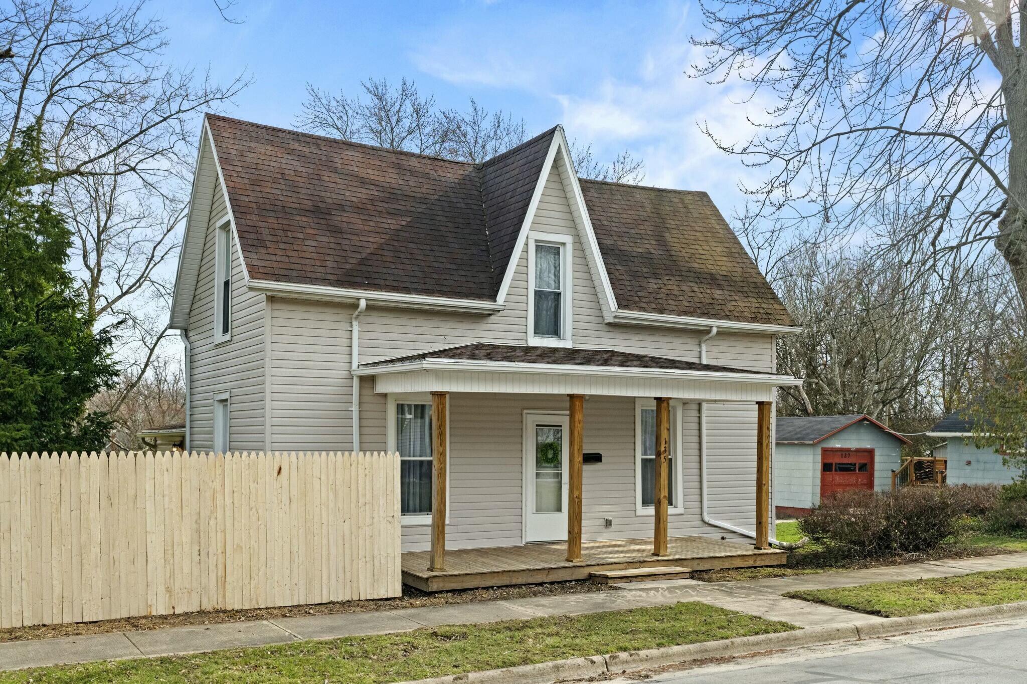135 E Race Street, Mechanicsburg, Ohio image 2