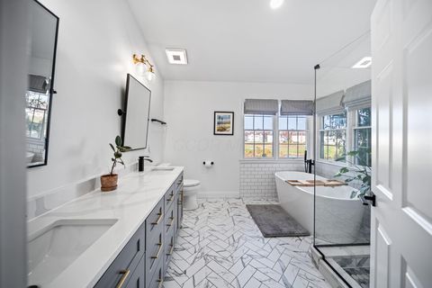 Tiny photo for 7061 Maynard Place, New Albany, OH 43054 (MLS # 225042080)