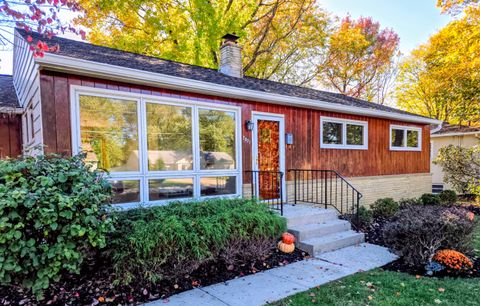 Photo of 2527 Wickliffe Road, Columbus, OH 43221 (MLS # 225039802)