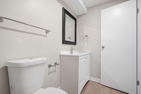 Tiny photo for 5109 Ranstead Court 9 #9, Columbus, OH 43220 (MLS # 226008127)