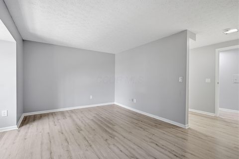 Tiny photo for 5109 Ranstead Court 9 #9, Columbus, OH 43220 (MLS # 226008127)