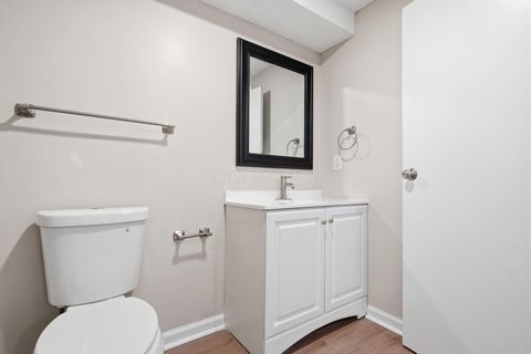 Tiny photo for 5109 Ranstead Court 9 #9, Columbus, OH 43220 (MLS # 226008127)