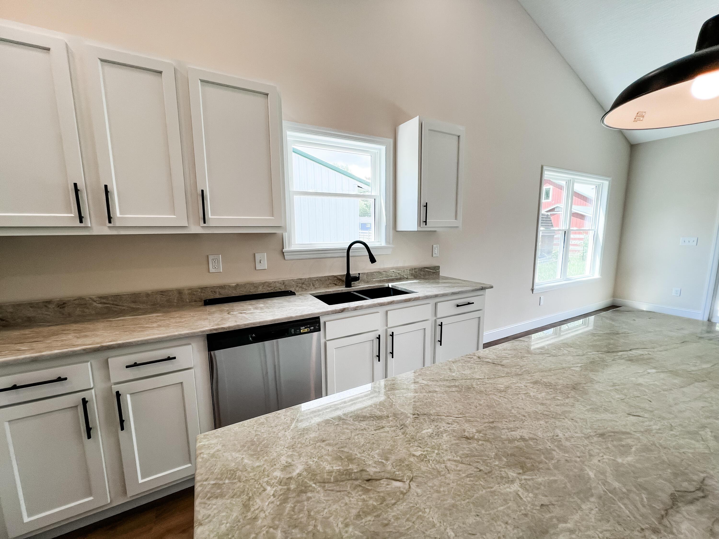13541 Queen Road, Thornville, Ohio image 12