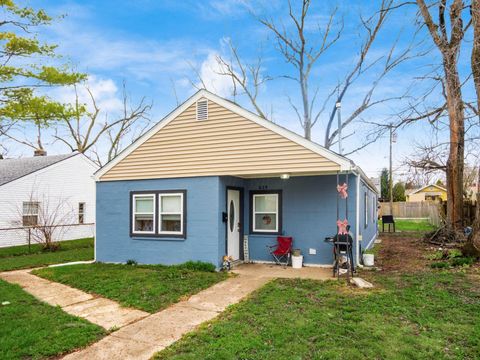 Photo of 629 S Wheatland Avenue, Columbus, OH 43204 (MLS # 226007955)