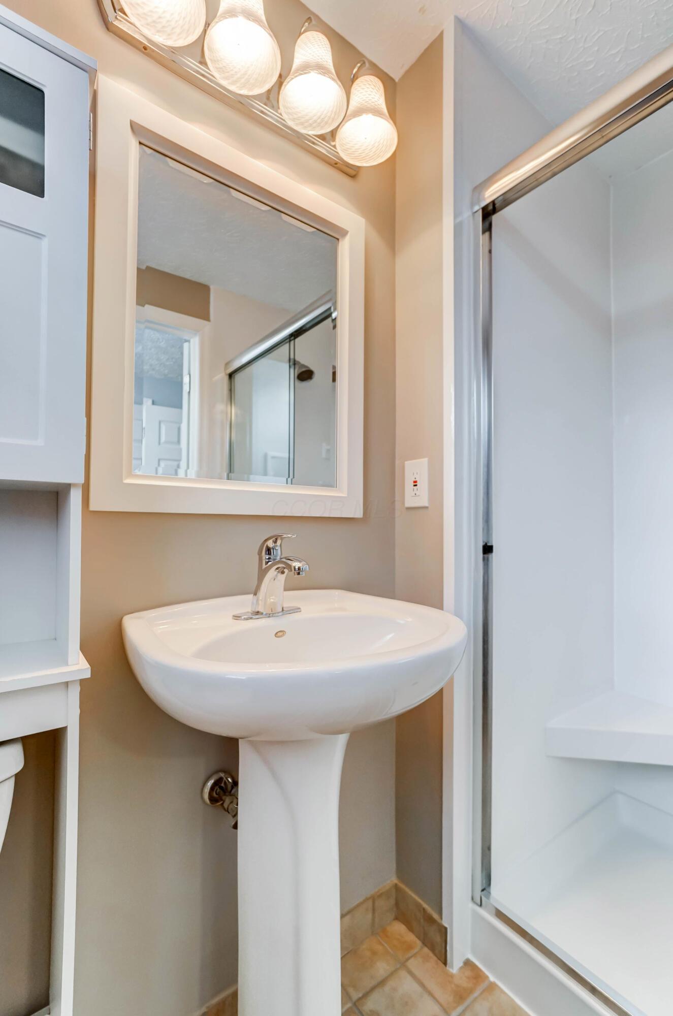 1085 Bryan Drive, Westerville, Ohio image 36