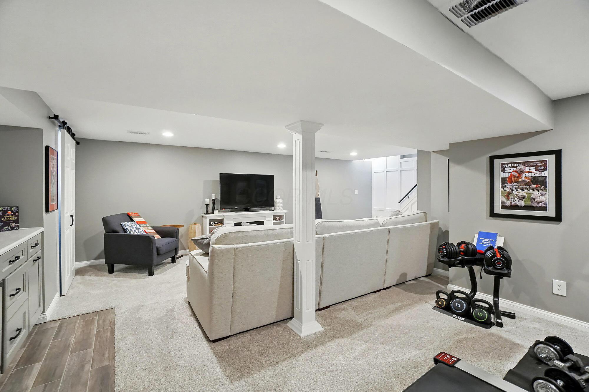 1085 Bryan Drive, Westerville, Ohio image 48