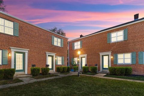 Photo of 374 Parkview Drive D #D, Columbus, OH 43202 (MLS # 225037082)