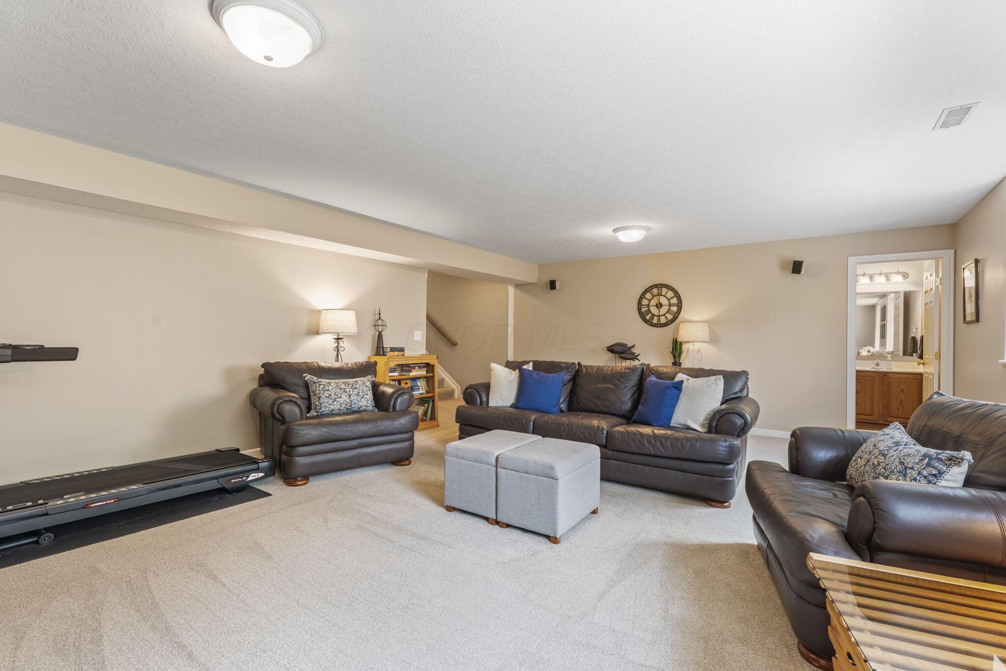 7070 Clear Water Court, Powell, Ohio image 46