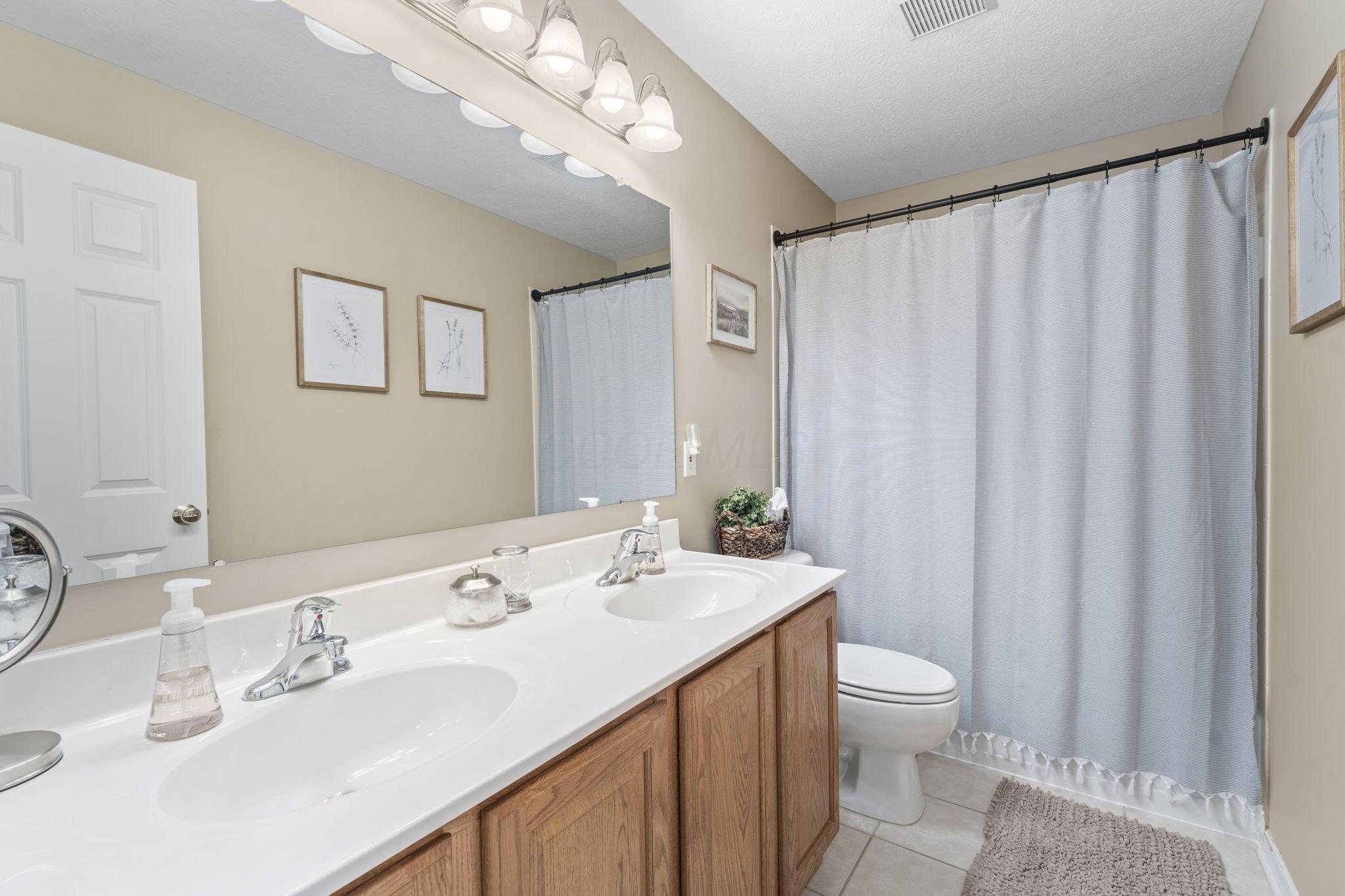 7070 Clear Water Court, Powell, Ohio image 36