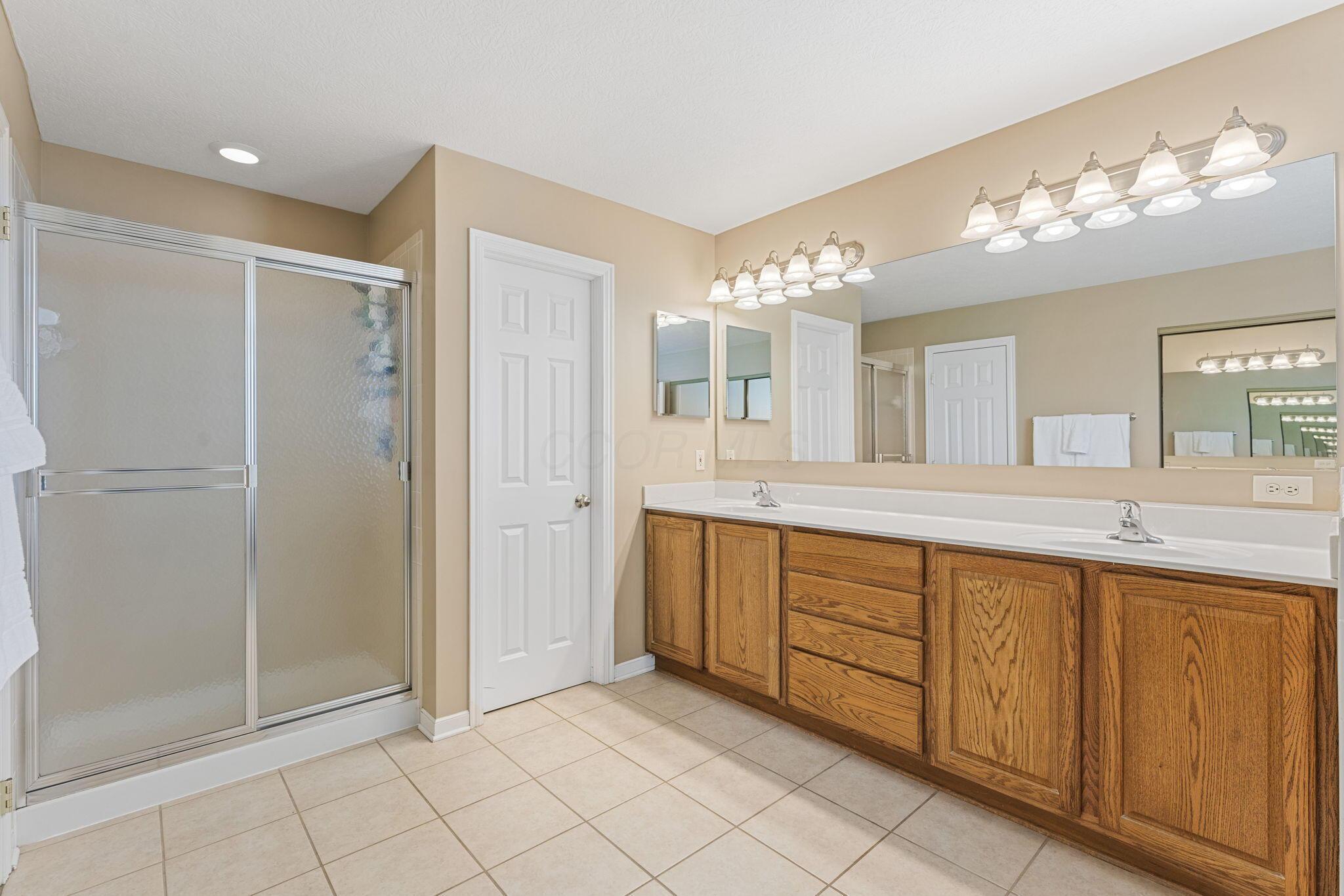 7070 Clear Water Court, Powell, Ohio image 28