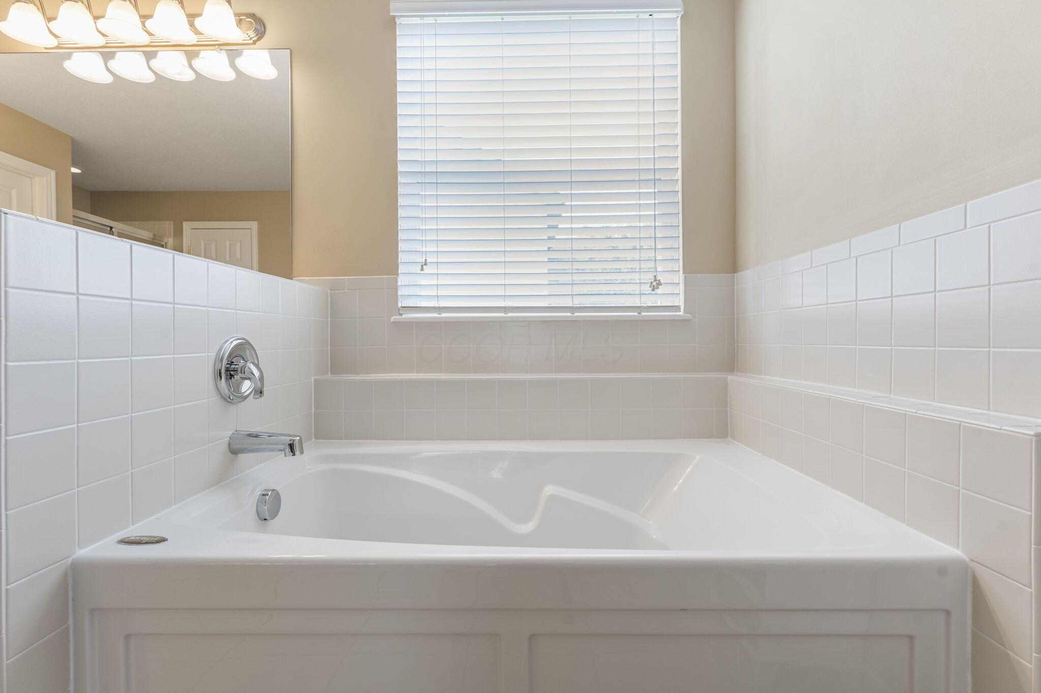 7070 Clear Water Court, Powell, Ohio image 30