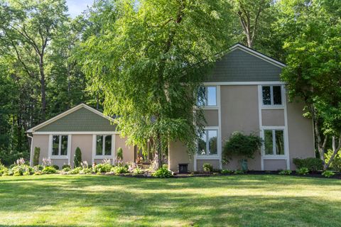 Photo of 2028 Belangee Drive, Blacklick, OH 43004 (MLS # 226024511)