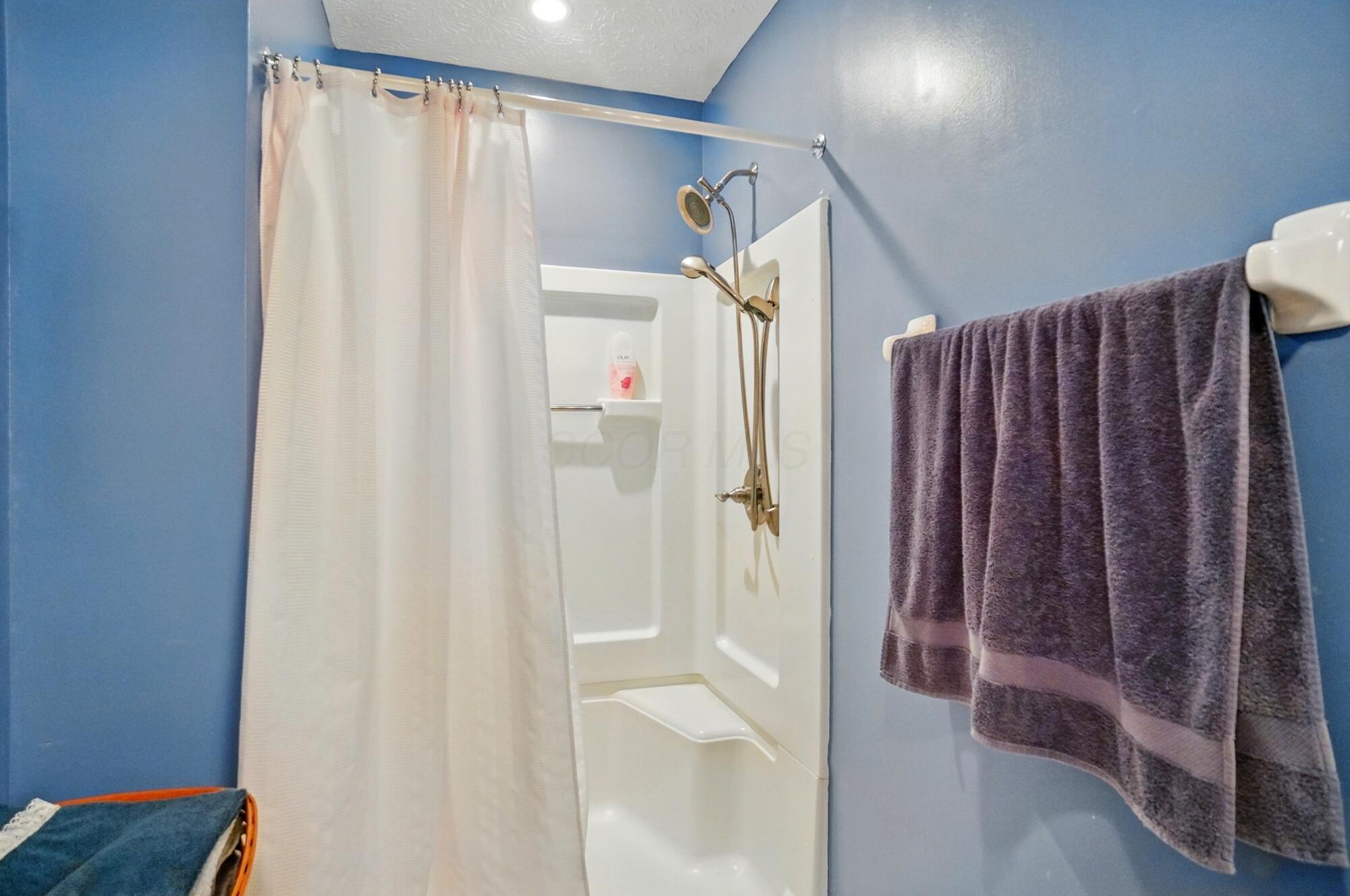7950 Chapel Stone Road, Blacklick, Ohio image 24