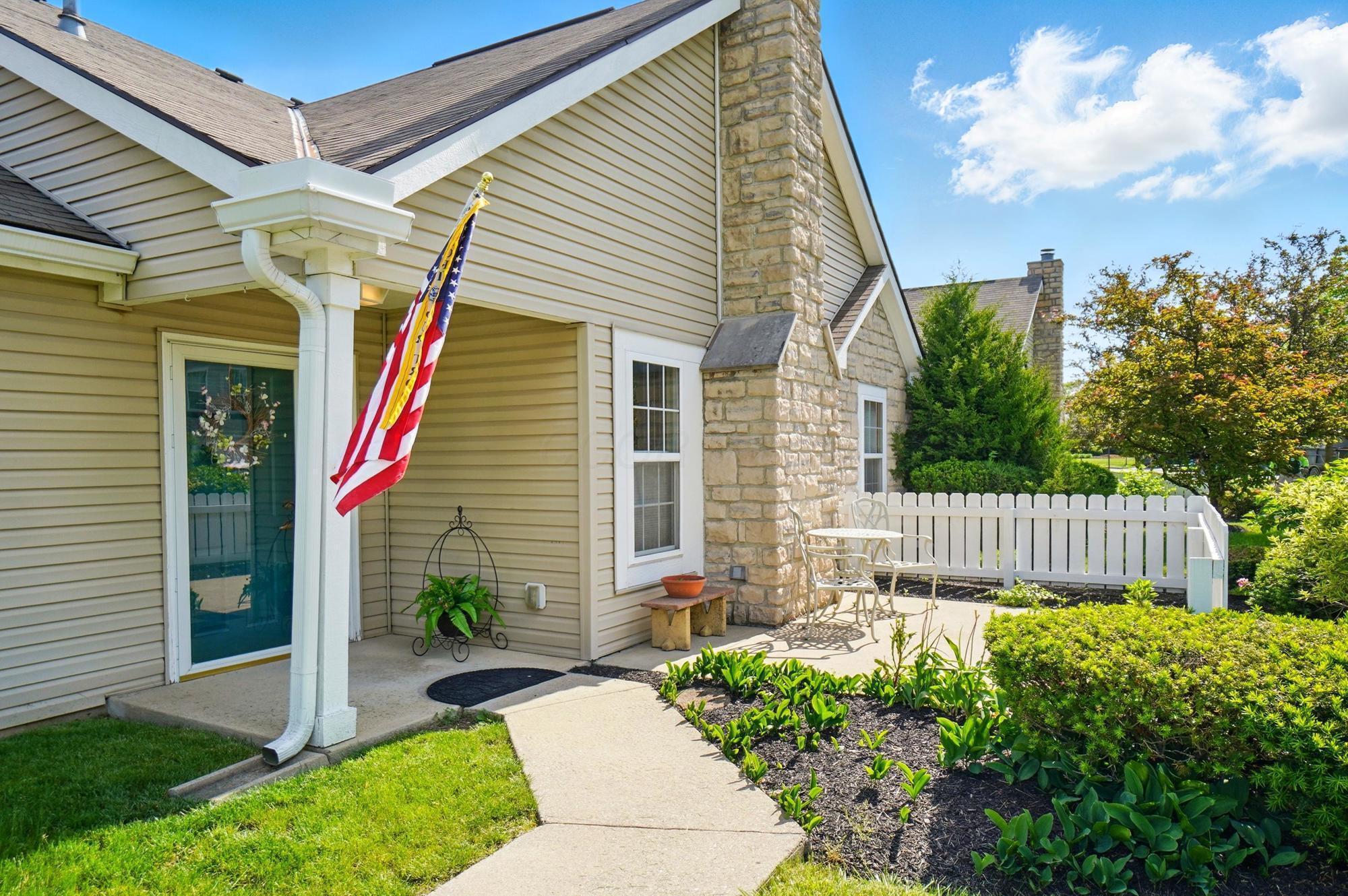 7950 Chapel Stone Road, Blacklick, Ohio image 2