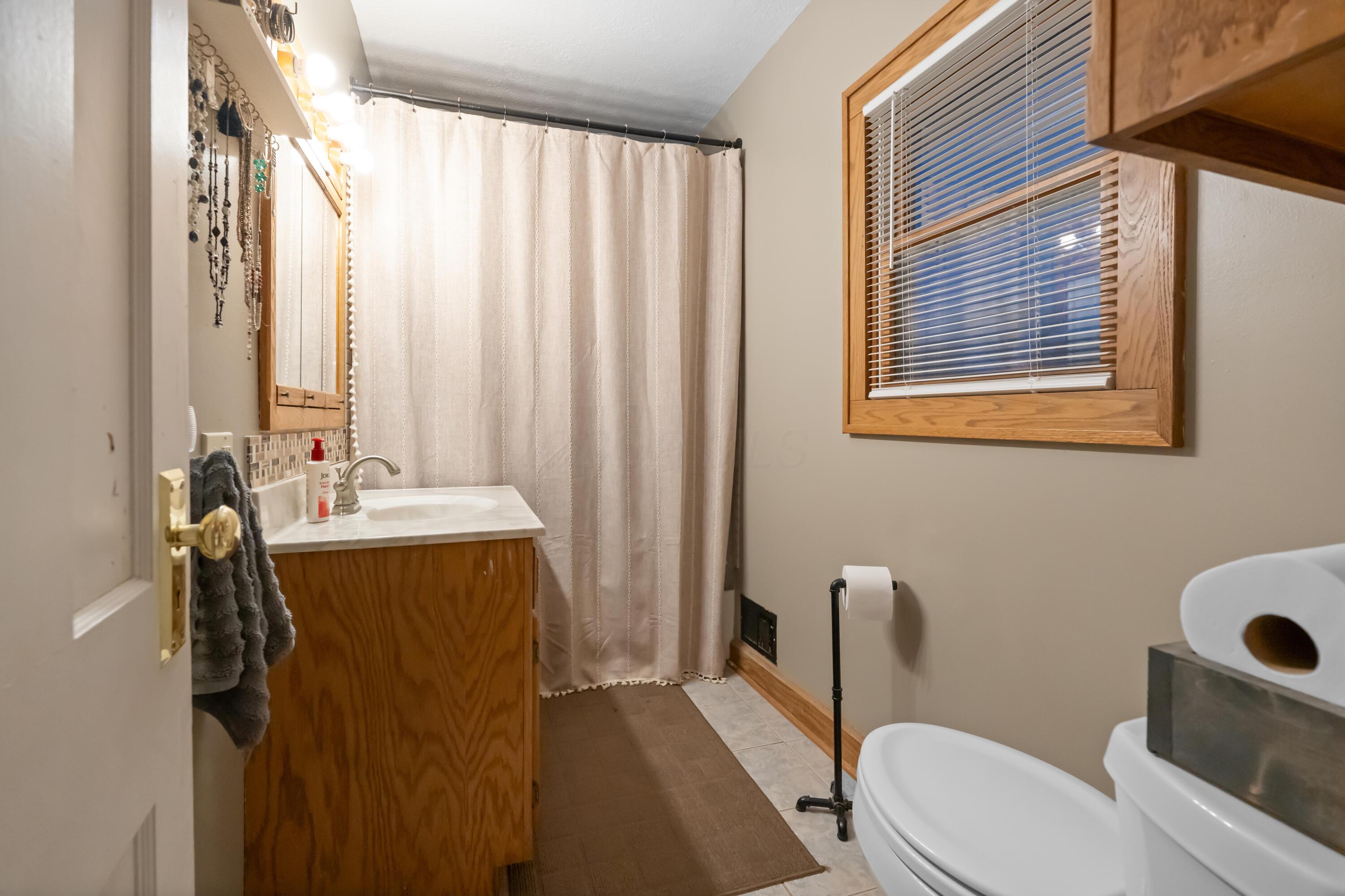 905 S Myrtle Avenue, Willard, Ohio image 20