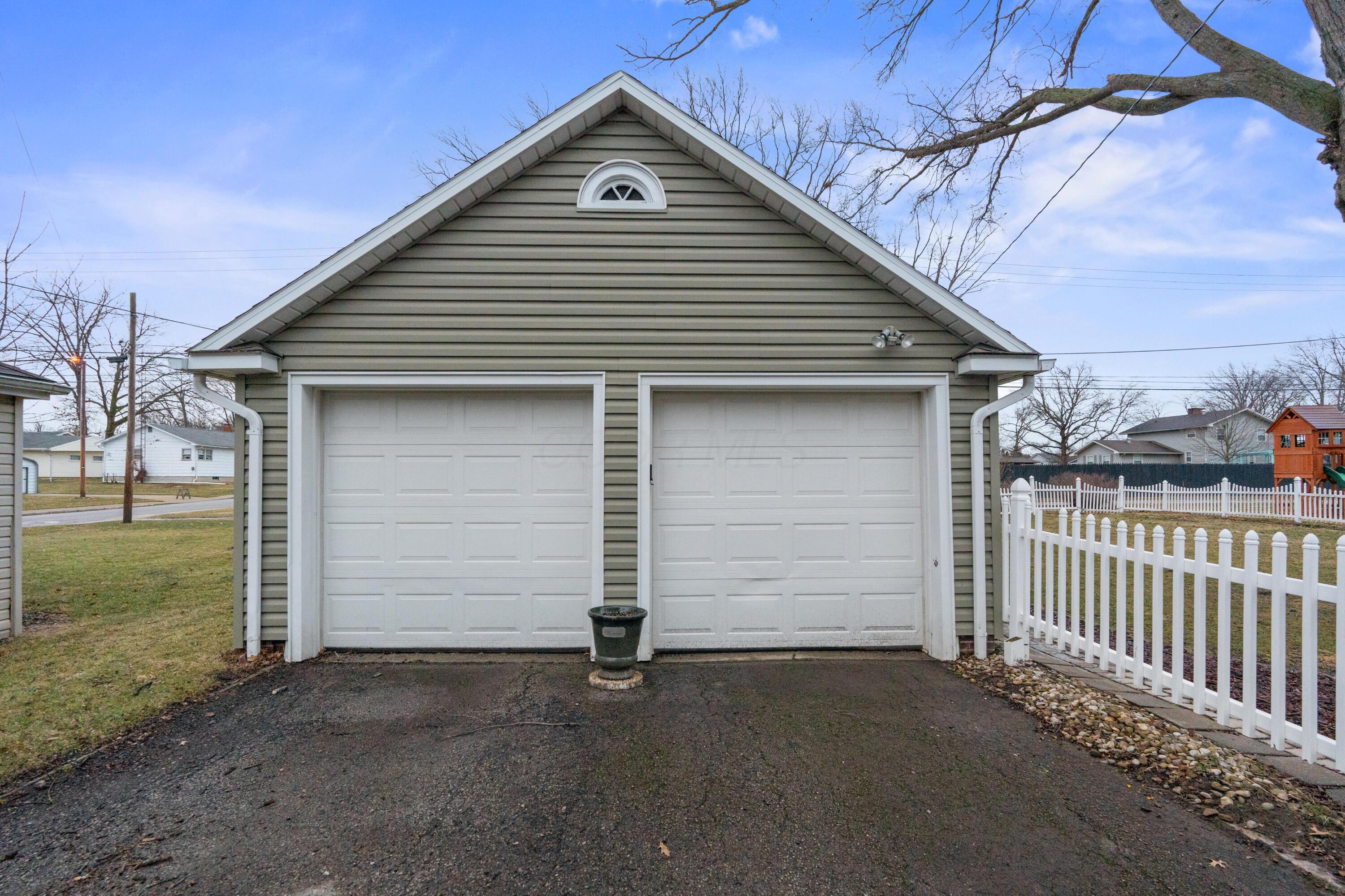 905 S Myrtle Avenue, Willard, Ohio image 37