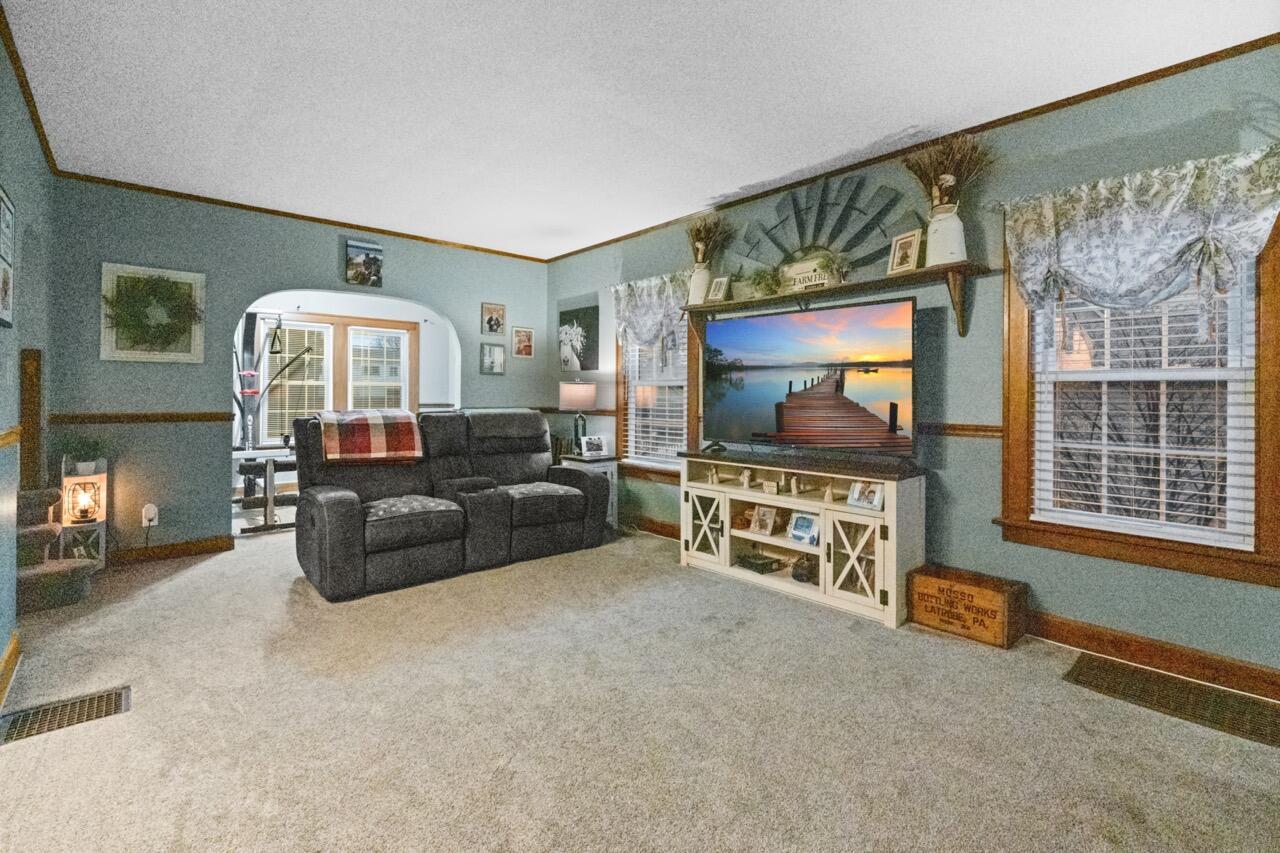 905 S Myrtle Avenue, Willard, Ohio image 7