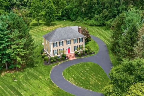 Photo of 384 Longford Drive, Granville, OH 43023 (MLS # 226028229)