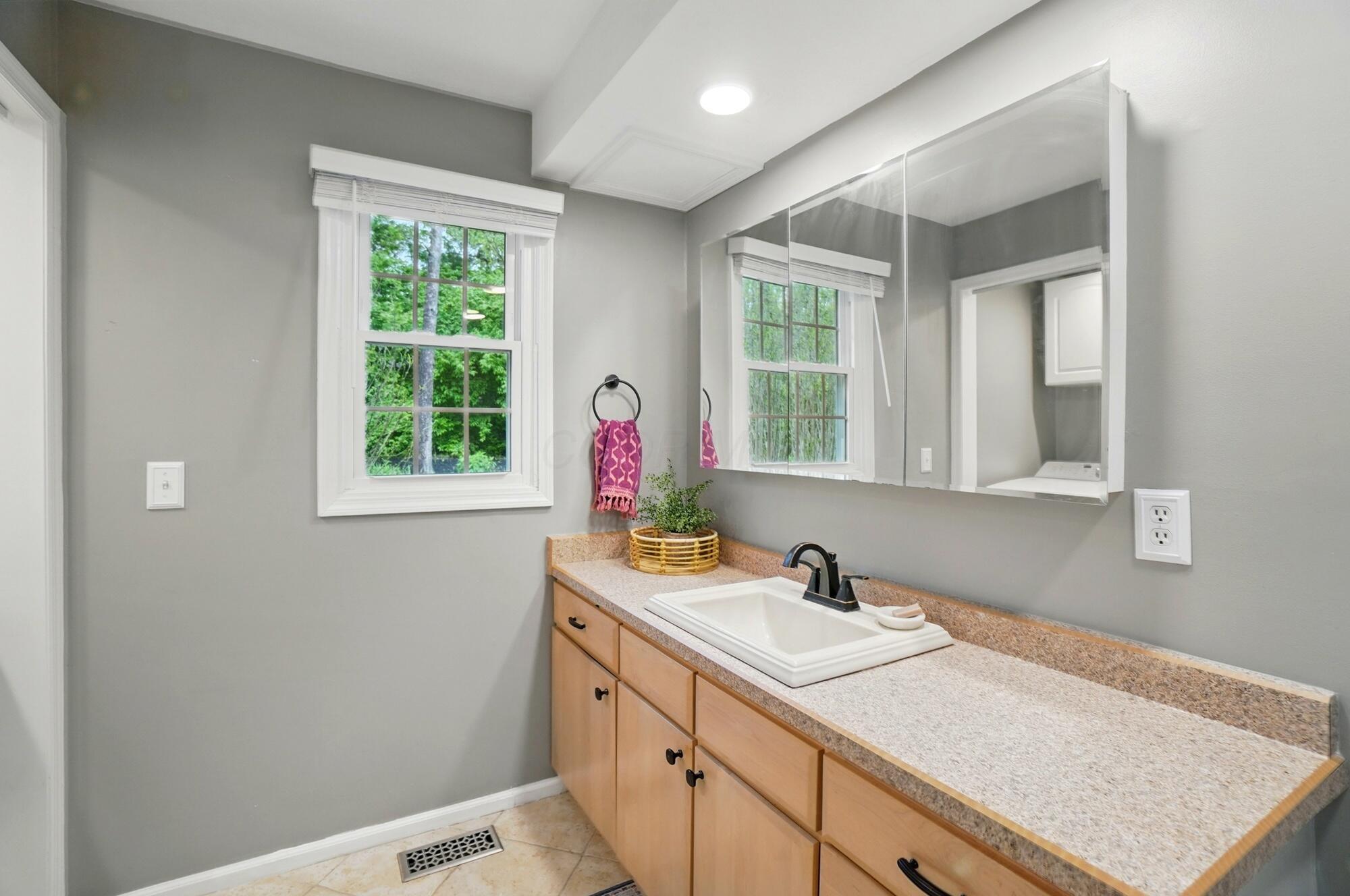 3877 St Paris Pike Pike, Springfield, Ohio image 30