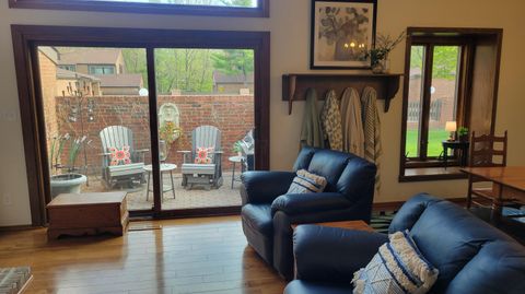 Tiny photo for 135 Glen Circle, Worthington, OH 43085 (MLS # 226013130)