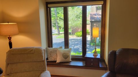 Tiny photo for 135 Glen Circle, Worthington, OH 43085 (MLS # 226013130)