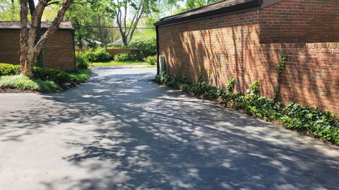 Tiny photo for 135 Glen Circle, Worthington, OH 43085 (MLS # 226013130)