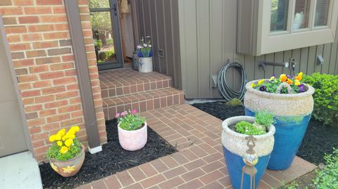 Tiny photo for 135 Glen Circle, Worthington, OH 43085 (MLS # 226013130)