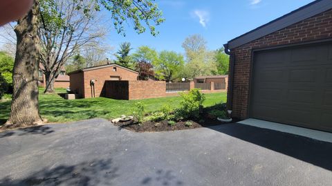 Tiny photo for 135 Glen Circle, Worthington, OH 43085 (MLS # 226013130)