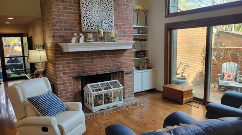 Tiny photo for 135 Glen Circle, Worthington, OH 43085 (MLS # 226013130)