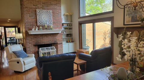 Tiny photo for 135 Glen Circle, Worthington, OH 43085 (MLS # 226013130)