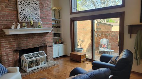 Tiny photo for 135 Glen Circle, Worthington, OH 43085 (MLS # 226013130)