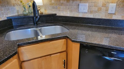 Tiny photo for 135 Glen Circle, Worthington, OH 43085 (MLS # 226013130)