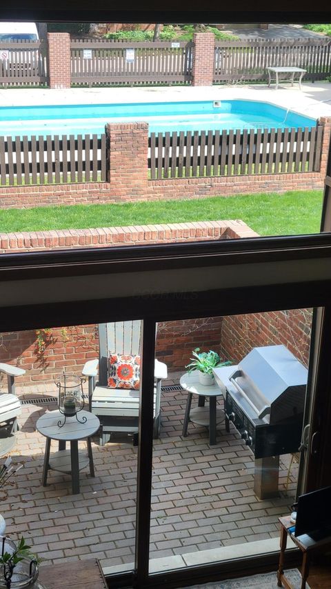 Tiny photo for 135 Glen Circle, Worthington, OH 43085 (MLS # 226013130)