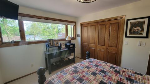 Tiny photo for 135 Glen Circle, Worthington, OH 43085 (MLS # 226013130)