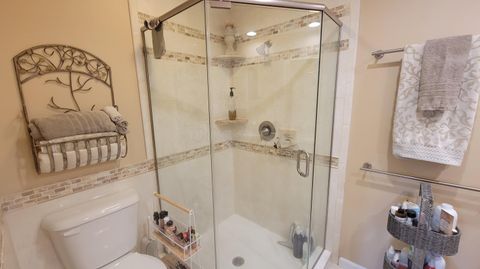 Tiny photo for 135 Glen Circle, Worthington, OH 43085 (MLS # 226013130)