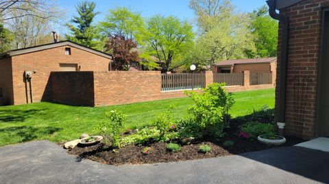 Tiny photo for 135 Glen Circle, Worthington, OH 43085 (MLS # 226013130)