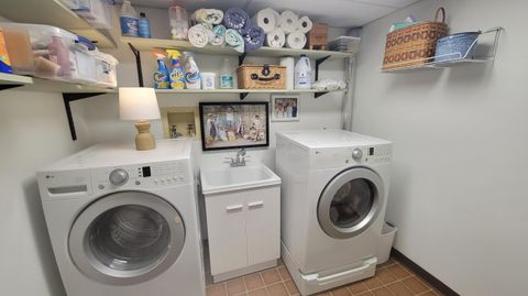 Tiny photo for 135 Glen Circle, Worthington, OH 43085 (MLS # 226013130)