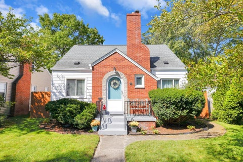 Photo of 755 Wiltshire Road, Columbus, OH 43204 (MLS # 226035298)